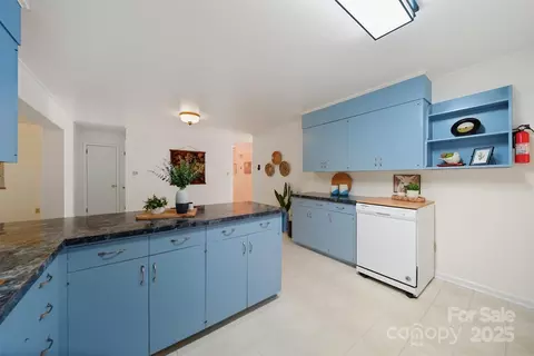Kitchen - 210 7th Avenue Sw Pl SW, Conover, NC 28613 photo 6 of 6