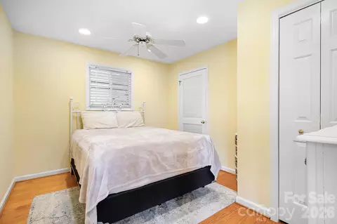 Bedroom - 8293 Luckey Point Rd, Denver, NC 28037 photo 2 of 3