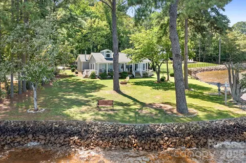 Exterior - 8293 Luckey Point Rd, Denver, NC 28037 photo 7 of 7