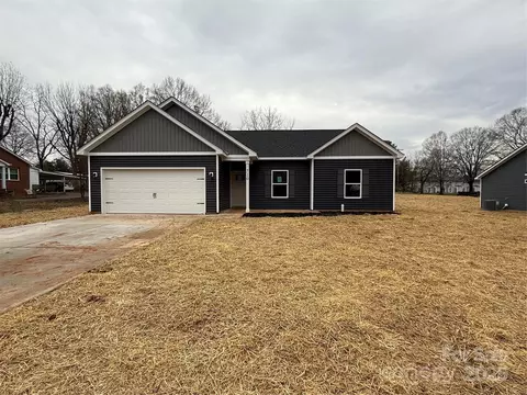 710 Mt Olive Church Rd, Newton, NC 28658