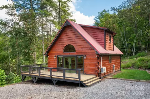 33 Sun Dog Dr, Weaverville, NC 28787