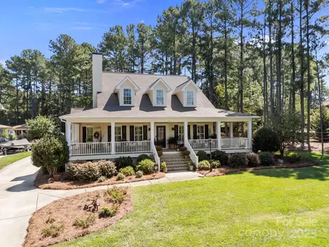 141 Yellow Jacket Cir, Mooresville, NC 28117