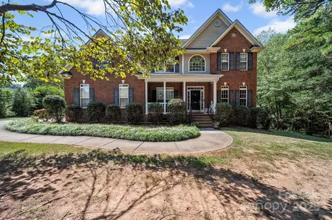 119 Edgehill Dr, Fort Mill, SC 29715