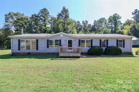 2545 Old Benbow Rd, Union Grove, NC 28689