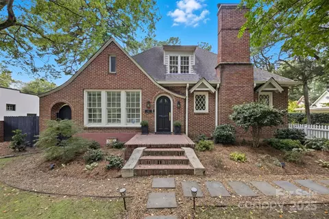 1518 Providence Rd, Charlotte, NC 28207