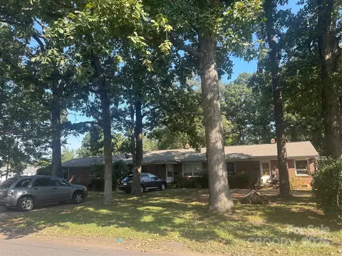 101 Oak Trl, Belmont, NC 28012