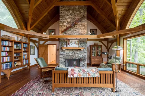 Living - 147 Dye Leaf Rd, Fairview, NC 28730 photo 2 of 4