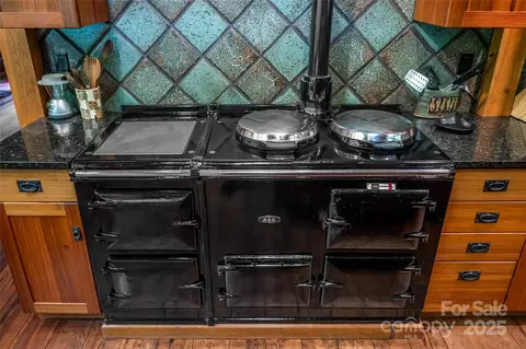 Kitchen - 147 Dye Leaf Rd, Fairview, NC 28730 photo 3 of 3
