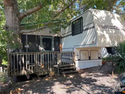 112 Deerfield 185b Dr #185B, New London, NC 28127