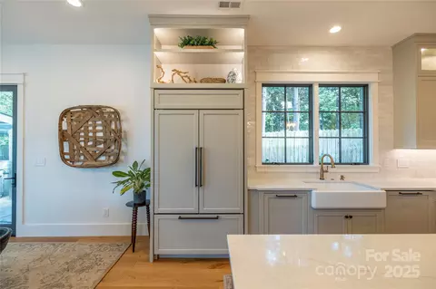 Kitchen - 18353 John Connor Rd, Cornelius, NC 28031 photo 4 of 6