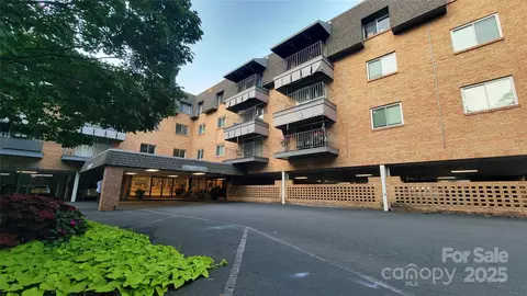1323 Queens 320 Rd #320, Charlotte, NC 28207