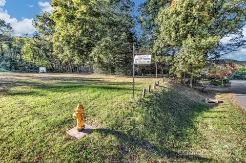 99999 Mineral Springs Rd, Asheville, NC 28805