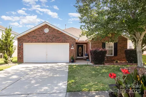 7012 Bullock Dr, Charlotte, NC 28214