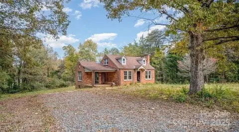 2839 24th Ne Ave NE, Hickory, NC 28601