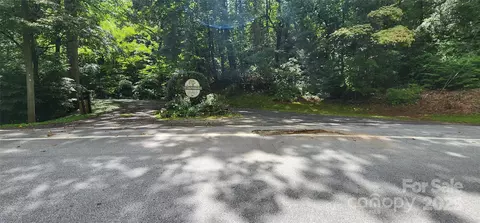 Orchard Lane, Saluda, NC 28773