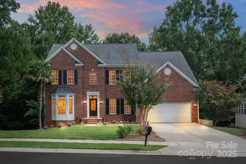 209 Whitegrove Dr, Fort Mill, SC 29715