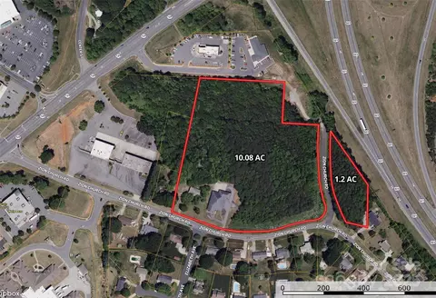 1100 Zion Church Rd, Hickory, NC 28602