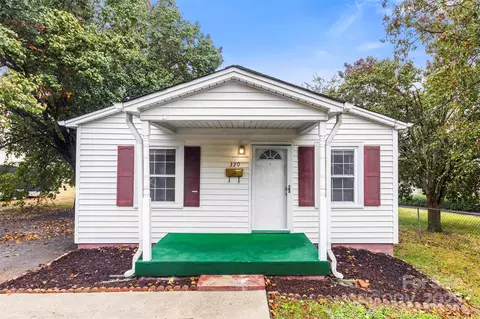 320 S Gaston St, Dallas, NC 28034