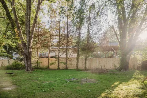 Exterior - 20 Ridgeway Dr, Flat Rock, NC 28731 photo 1 of 6