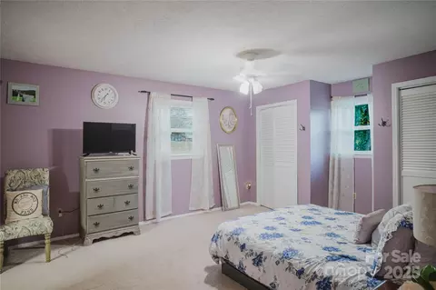 Bedroom - 20 Ridgeway Dr, Flat Rock, NC 28731 photo 5 of 7