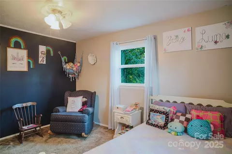 Bedroom - 20 Ridgeway Dr, Flat Rock, NC 28731 photo 4 of 7