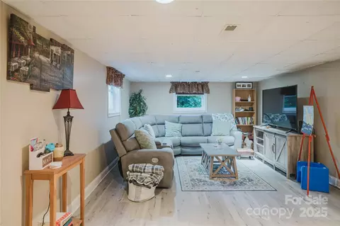 Living - 20 Ridgeway Dr, Flat Rock, NC 28731 photo 4 of 4