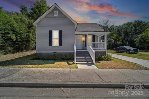 66 Reynolds St, Rock Hill, SC 29730