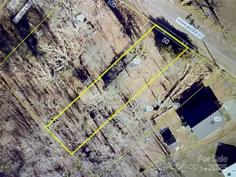 107 Highlander St, Morganton, NC 28655 photo 3