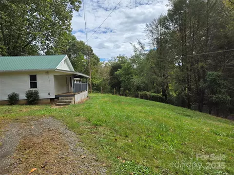 Exterior - 148 Huffman Rd, Clyde, NC 28721 photo 1 of 15