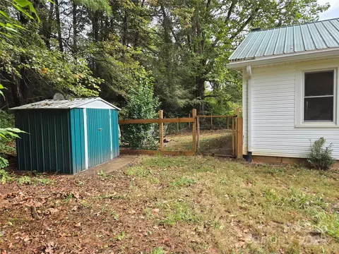 Exterior - 148 Huffman Rd, Clyde, NC 28721 photo 11 of 15