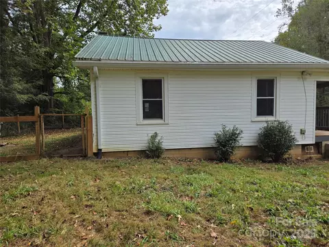 Exterior - 148 Huffman Rd, Clyde, NC 28721 photo 10 of 15