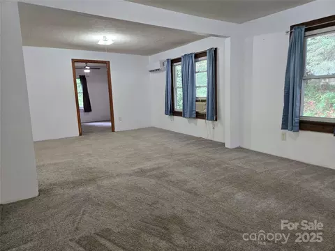 Living - 148 Huffman Rd, Clyde, NC 28721 photo 11 of 13
