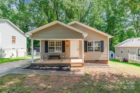 329 Water St, Mooresville, NC 28115