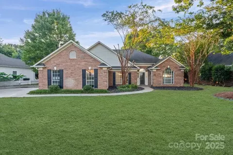 6802 Conifer Cir, Indian Trail, NC 28079
