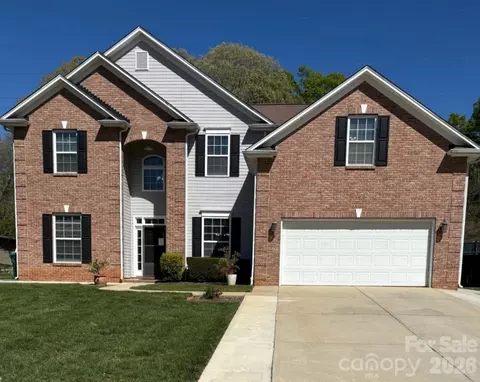 2632 Windsor Chase Dr, Matthews, NC 28105