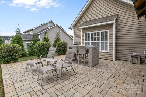 Exterior - 802 Seipel Dr, Denver, NC 28037 photo 7 of 8