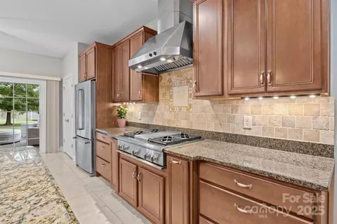 Kitchen - 802 Seipel Dr, Denver, NC 28037 photo 5 of 5