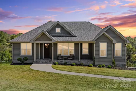 119 Big Sky Dr, Leicester, NC 28748
