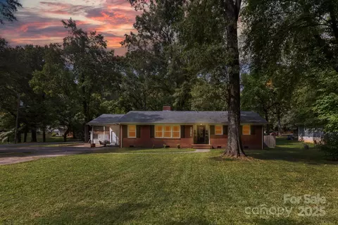 5301 Princess St, Charlotte, NC 28269