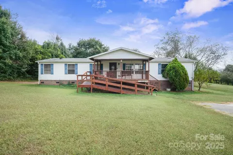 6776 Cobb Pl, Connelly Springs, NC 28612