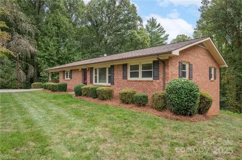 388 Brookwood Acres Dr, North Wilkesboro, NC 28659
