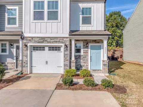 2024 Crooked Oak Ln, York, SC 29745