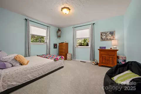 Bedroom - 1280 Henderson Rd, Tryon, NC 28782 photo 2 of 3