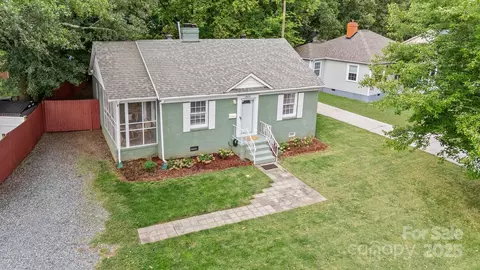 2432 Remount Rd, Charlotte, NC 28208