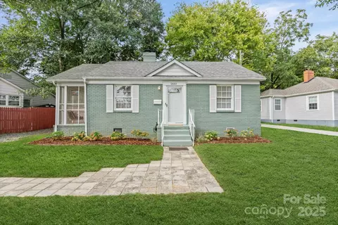 2432 Remount Rd, Charlotte, NC 28208