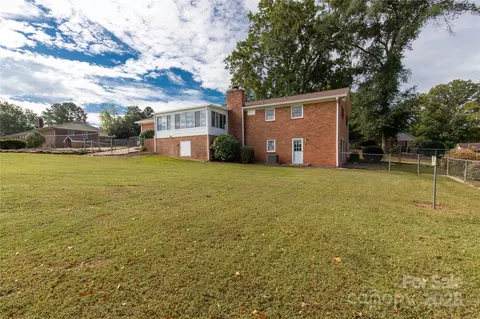 Exterior - 601 Laurel Ct, Lancaster, SC 29720 photo 7 of 8