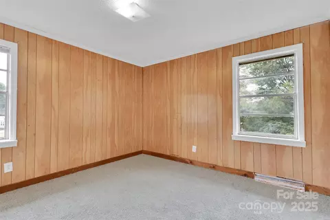 Bedroom - 170 Redmon Rd, Harmony, NC 28634 photo 2 of 4