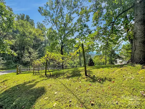 Exterior - 359 Vision Rd, Canton, NC 28716 photo 10 of 11