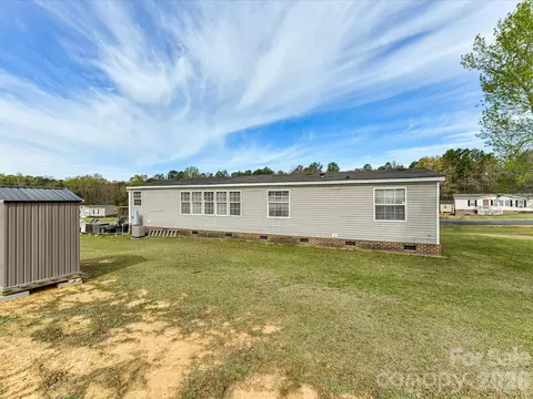 Exterior - 1565 Foxbrook Cir, Lancaster, SC 29720 photo 6 of 6