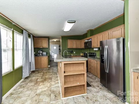 Kitchen - 1565 Foxbrook Cir, Lancaster, SC 29720 photo 2 of 3